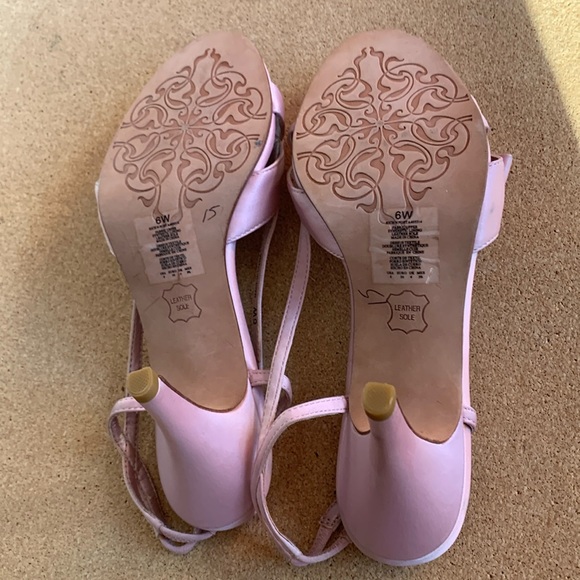 Kenneth Cole Reacti  Pink Shoes 6” - Picture 4 of 7